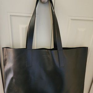 Everlane Black Leather Market Tote - GREAT CONDITON - RARE FIND!